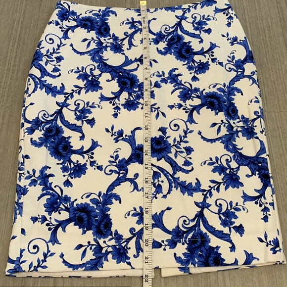 FOREVER 21 blue & white paisley set - Picture 10 of 15